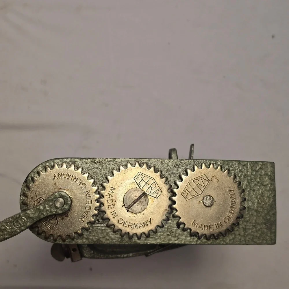 Vintage PEFRA Apple Peeler Corer Made in Germany‎ Green Cast Metal Hand Crank